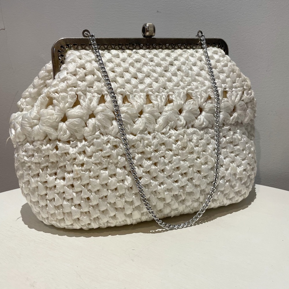 Vintage 60s White Straw Handbag with Silver Tone Art Deco Frame and Chain Strap